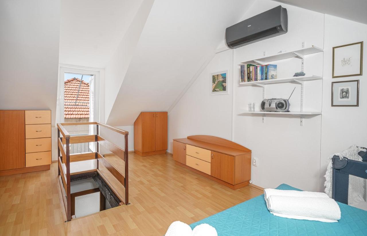 Studio Apartman Salis Vodice Apartment Ngoại thất bức ảnh